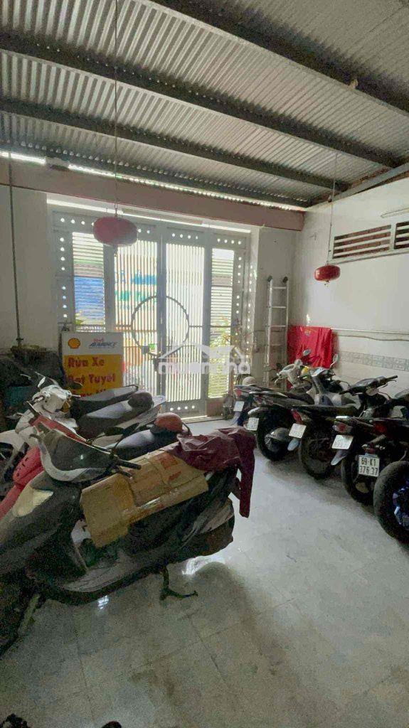 Phòng cho thuê có máy lạnh đông hưng thuận 17