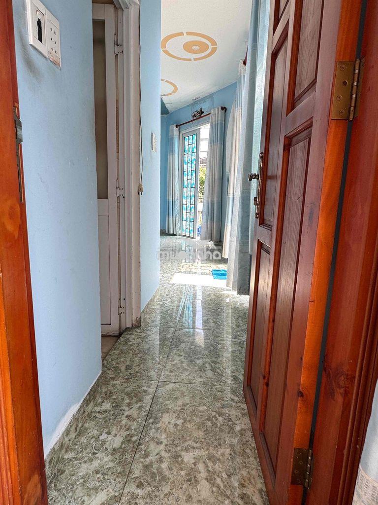 Cho thuê nguyên lầu 1 - 4 ban công - 2pn - 1wc - 1 bếp