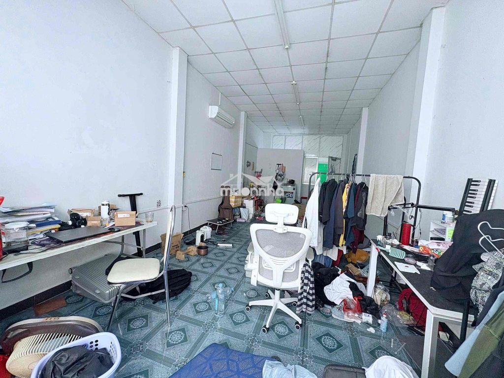 Phòng máy lạnh 40m2 siêu rộng cửa sổ lớn thoáng mát phú nhuận - Ảnh 2