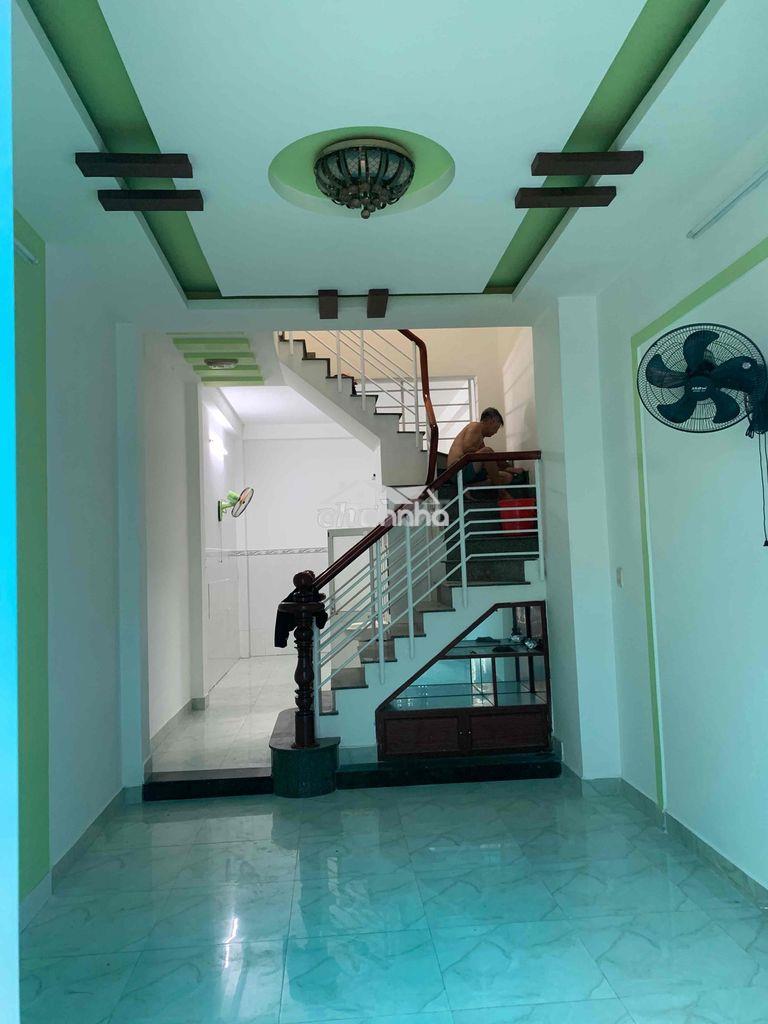 Lạc long quân 13tr 3pn -3wc hẻm xe hơi