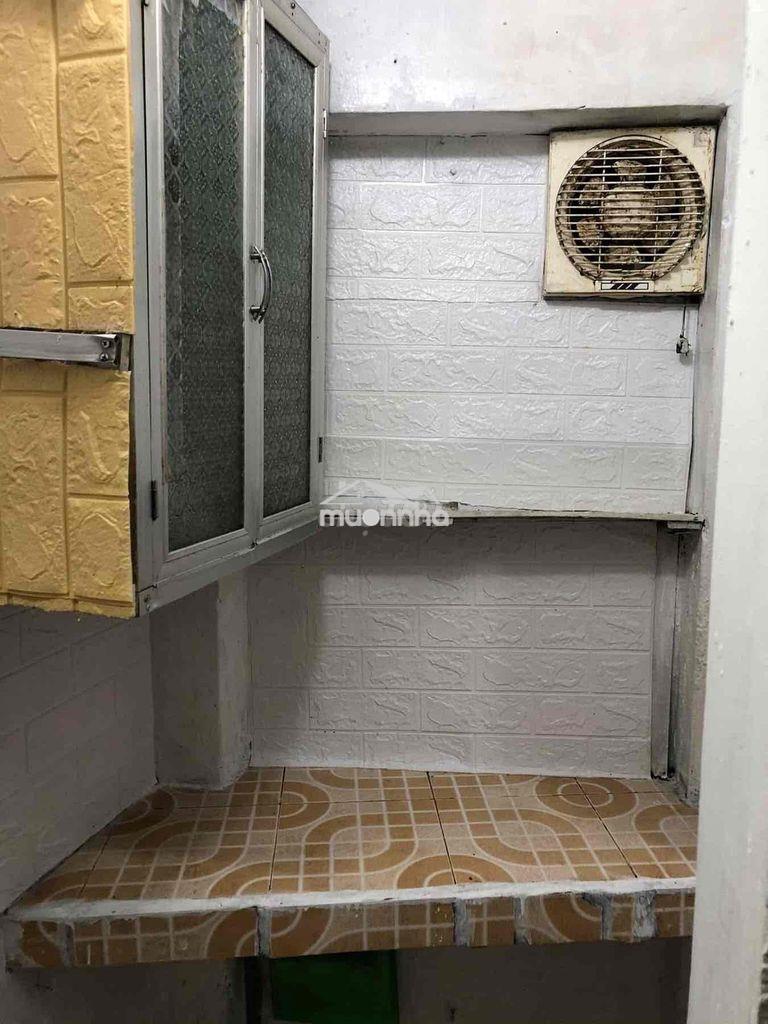 Cho thuê nhà riêng nhỏ xinh có gác xép và ban công - Ảnh 4