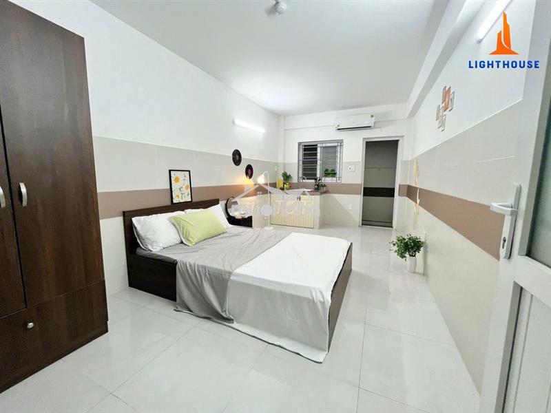 Studio sân sau siêu rộng ngay bến xe miền đông