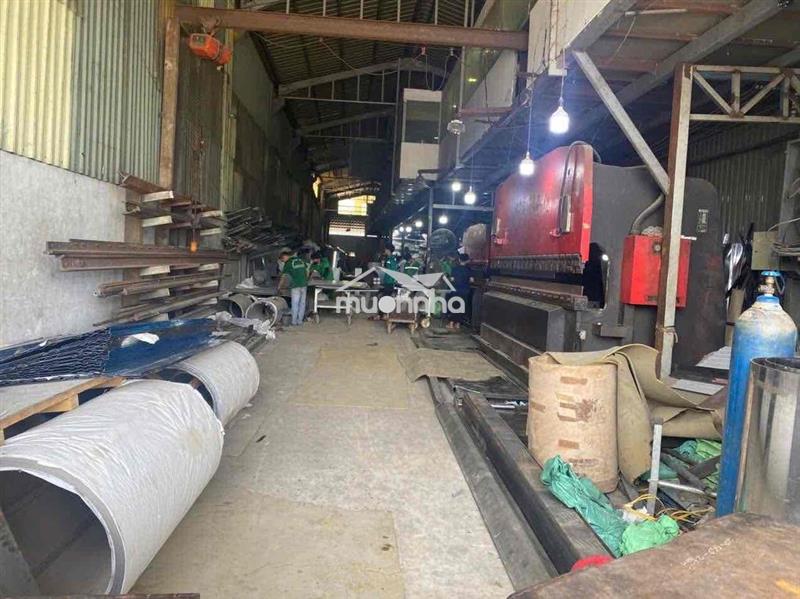 Cho thuê mặt tiền đường ql13- gần cổng chào vĩnh phú dt:540m2- điện 3