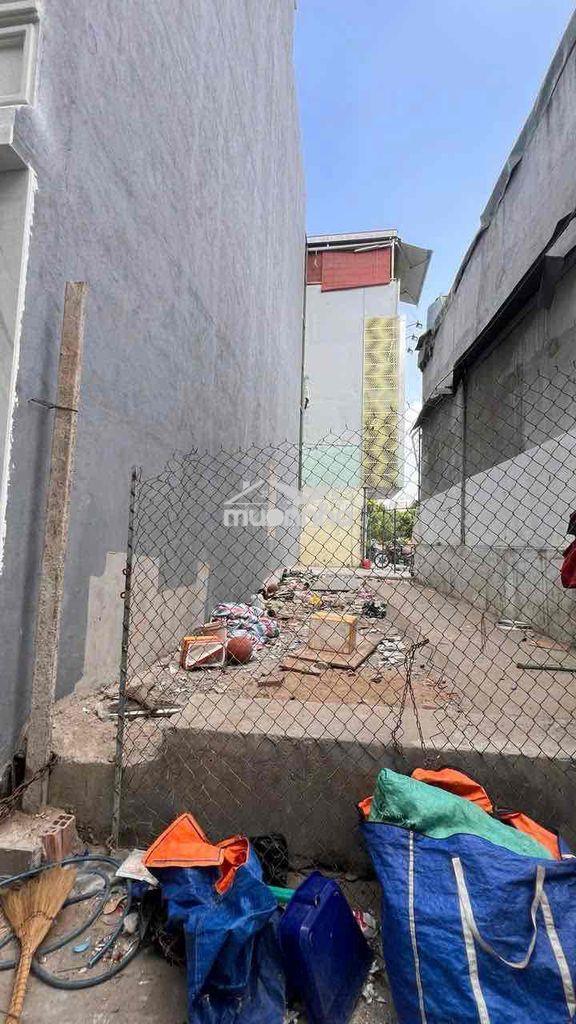 Cần bán gấp đất ở quận 3 (mặt tiền hoàng sa - trường sa)