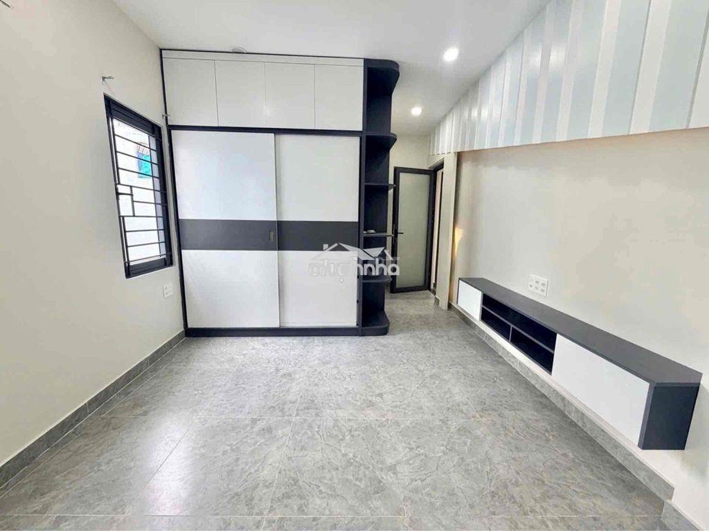 Nhỉnh 5 tỷ - 70m- 4pn - 4 tầng btct - ngay chợ bà chiểu - gần mặt tiền - 4