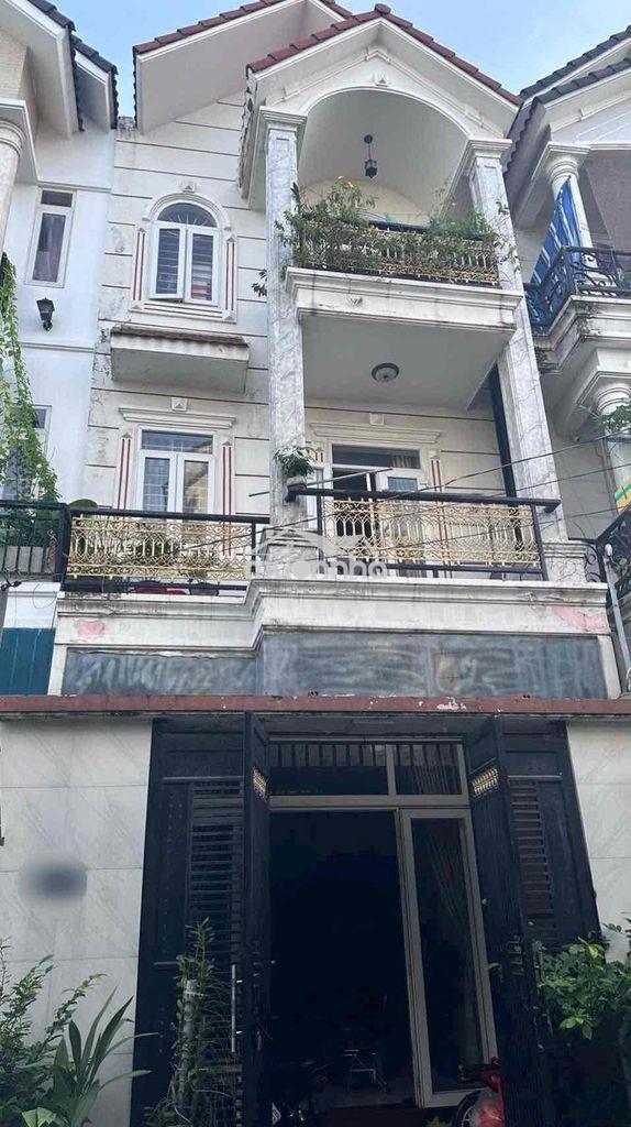 Nhà đẹp giá tốt ngay trung tâm tăng nhơn phú