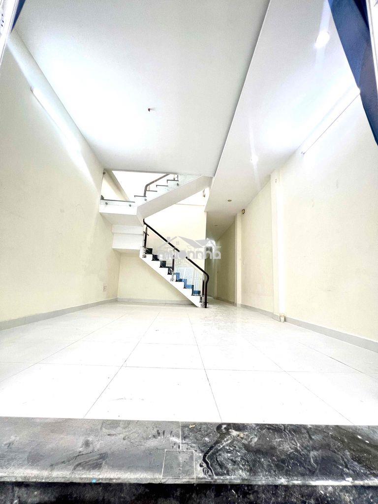 Cho thuê nhà dt 6x20 1trệt 2lầu 3pn 4wc sân rộng ôtô hẻm xe tải