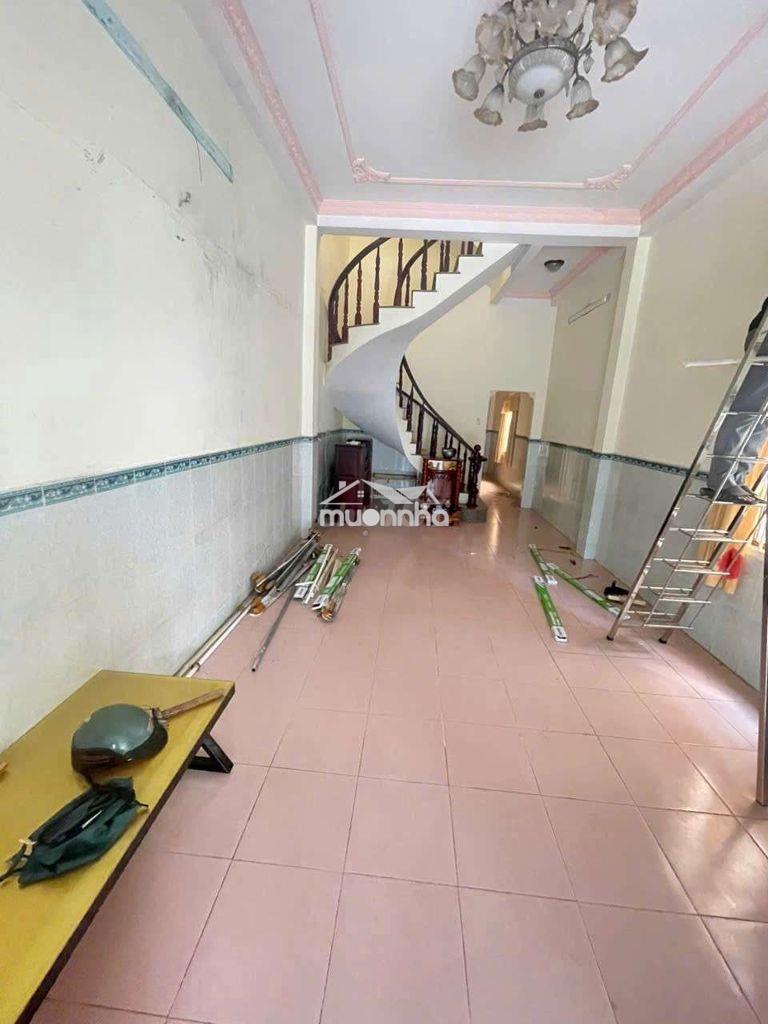 Cho thuê nhà mặt tiền nội bộ khu tô hiệu. 4pn, 2wc