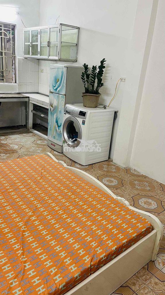 Nhà mẹ mihiện có 1 căn nhà cấp 4 rộng 35 m mét vuông có sân và mái hiê - Ảnh 4