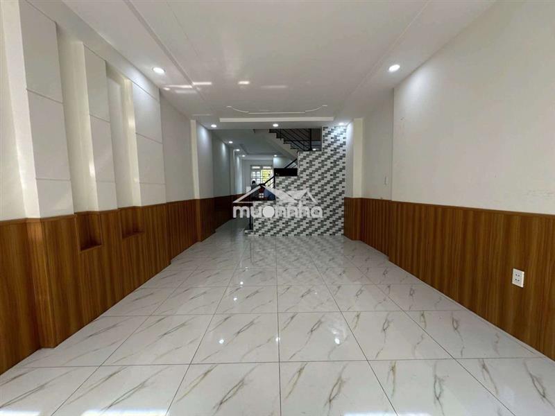 Cho thuê nhà ngã tư ga giáp gò vấp giá 8tr/ tháng
