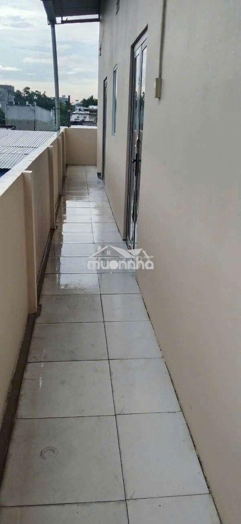 Cho thuê nhà nguyên căn tầng 1, rộng rãi có bằng công thoáng mát. 
