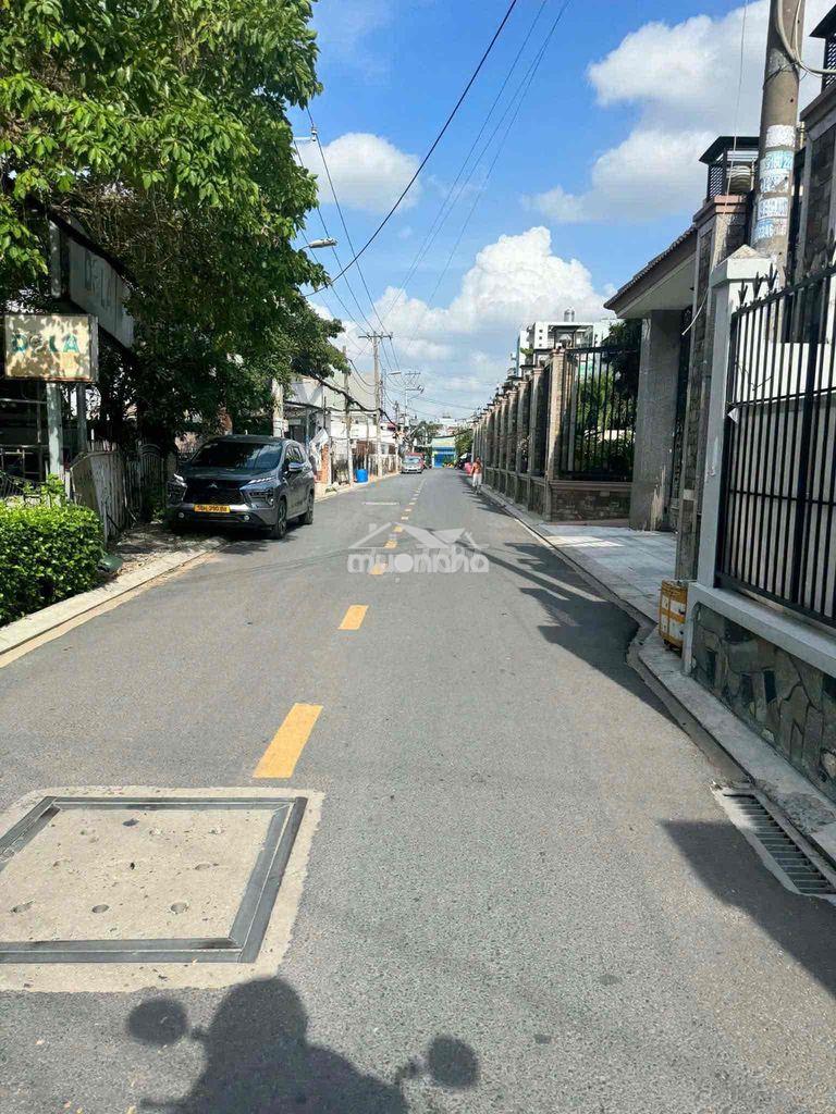 Nhà cấp 4 nguyễn văn quá phường đông hưng thuận q12 dt: 112,4m2