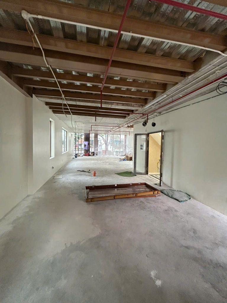 Cho thuê toà nhà building 1.300m2 trung tâm quận 1 - Ảnh 3