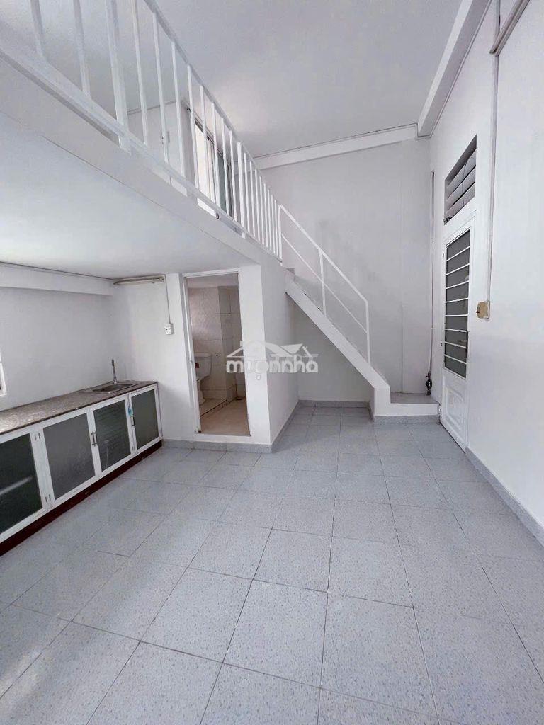 Khu thang máy becamex định hòa: 435 triệu. cho thuê được 3,5 triệu
