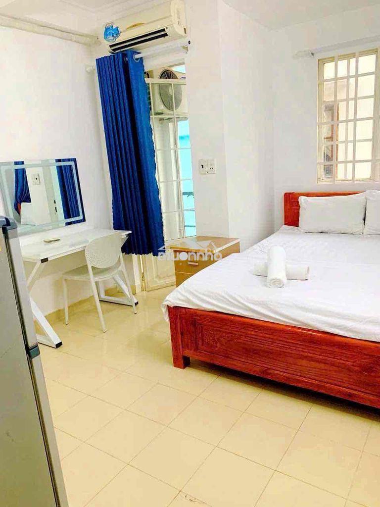 Cho thuê phòng ban công ngay phạm ngũ lão- quận 1. giá hạt dẻ