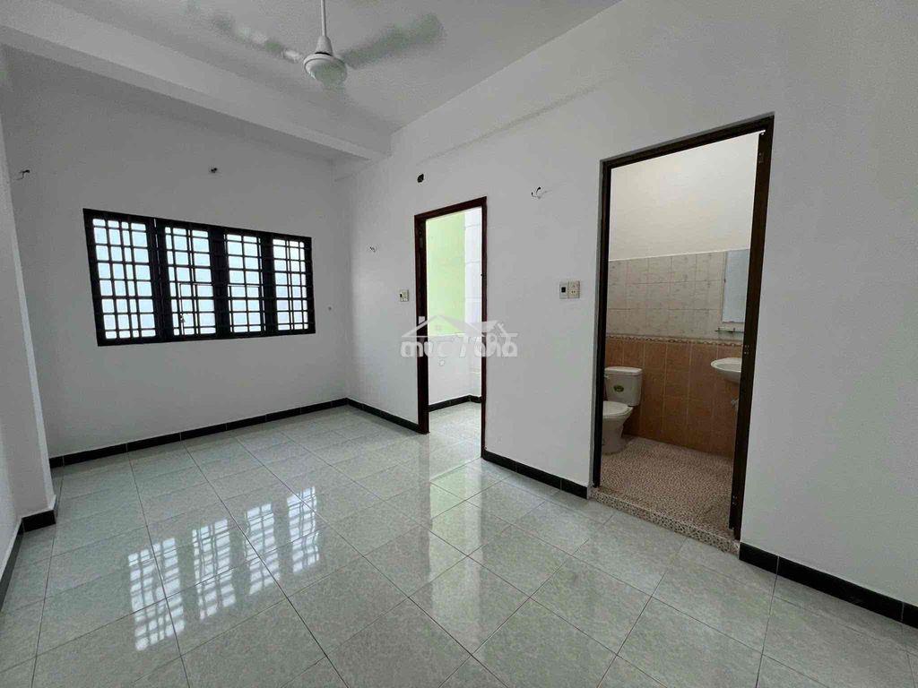 Nhà 2 tầng đường oto 8m thông-phan huy ích-cần bán gấp - Ảnh 4