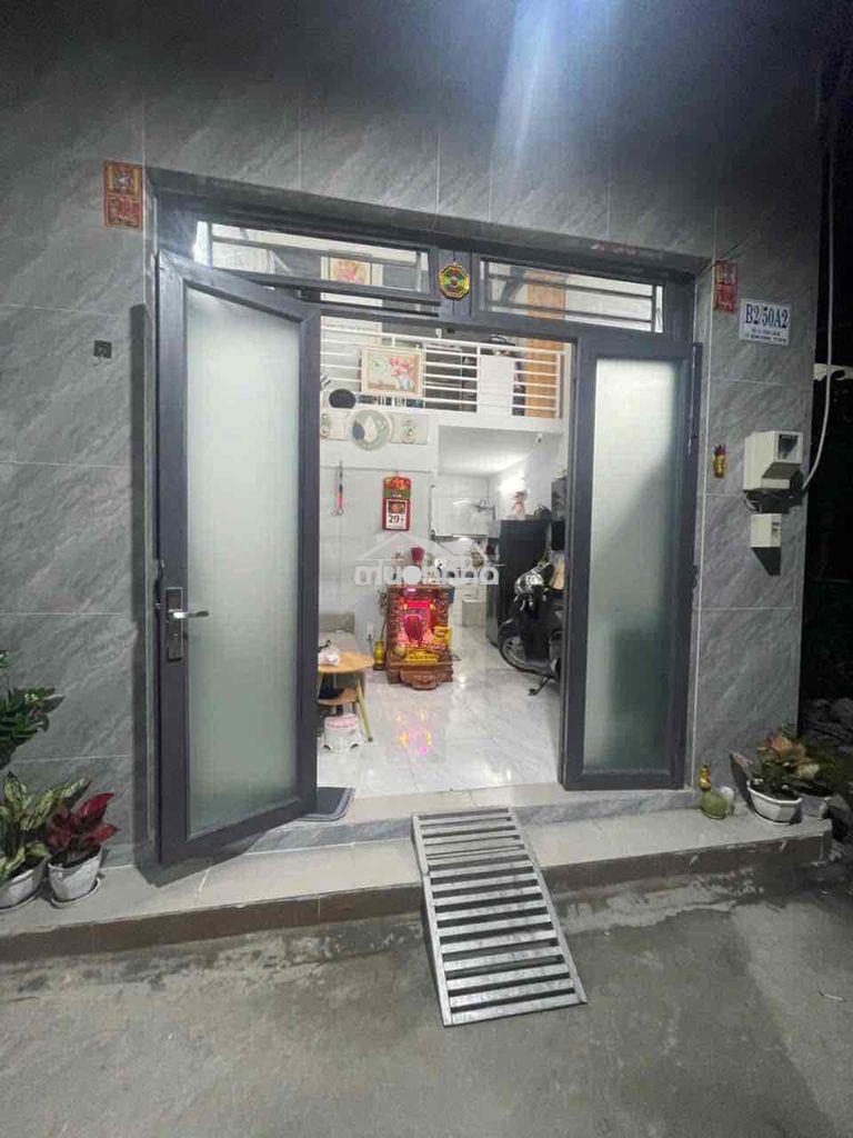 Ngan 4 m dai 8 m tổng 32 m đỗ lưng chợ phu lạc vào hẻm - 3