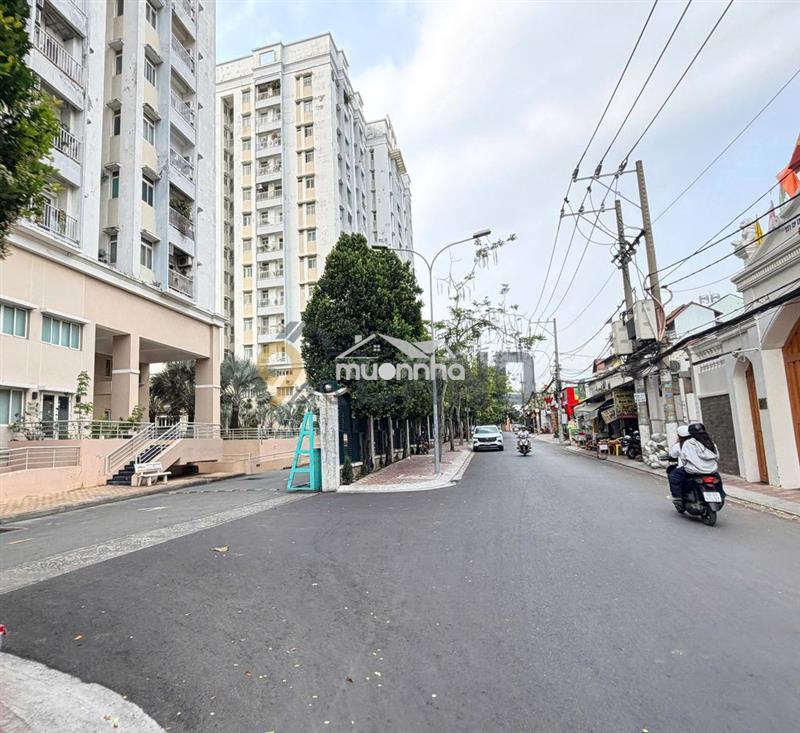 Ngộp quá bán gấp nhà ngang 10 mét, cn 143m2, 10 phòng trọ, 30tr/tháng