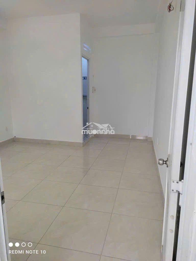Cho thuê nhà làm văn phòngphạm văn bạch 4x10m, 1 trệt 2 lầu, 3pn, 2wc  - Ảnh 3