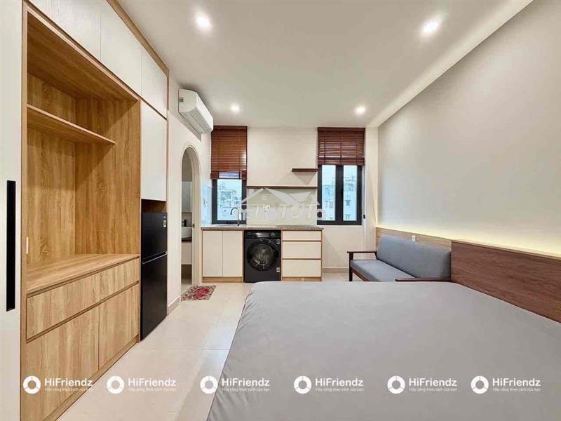 Trống sẵn studio cửa sổ trời full nội thất | xách vali là vào ở