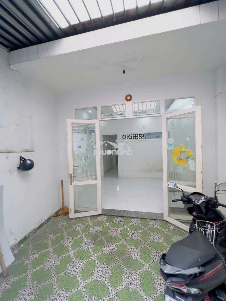 Cho thuê nhà 4x15 lê văn thọ p11 gò vấp hẻm xe hơi 2 phòng ngủ giá 8tr