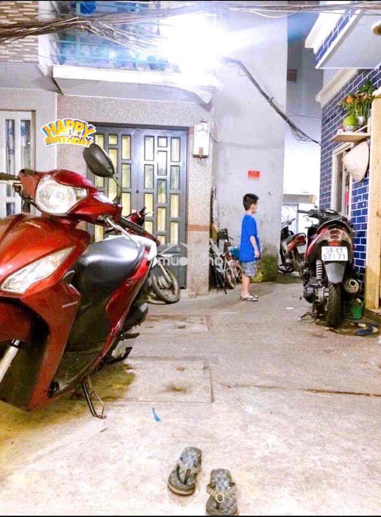 Bán nhà 3 tầng hẻm rộng 3m