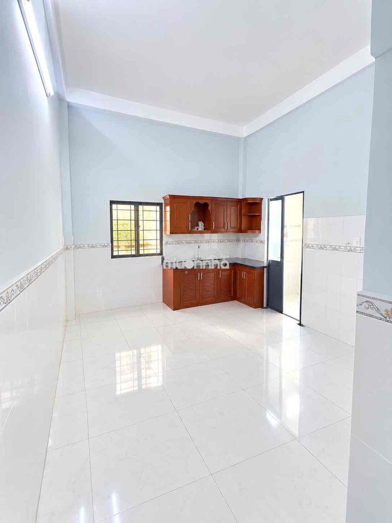 Nhà 1 trệt 2 lầu - đường 297 , đỗ xuân hợp - sân rộng 4pn - 2
