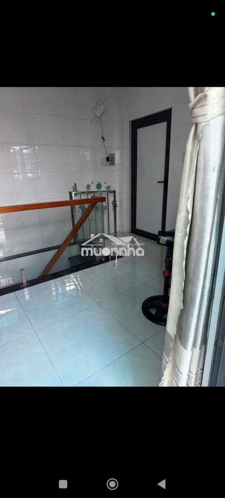 Nhà căn gốc 4 phòng ngủ có 2 máy lạnh năng lượng mặt trời - Ảnh 3