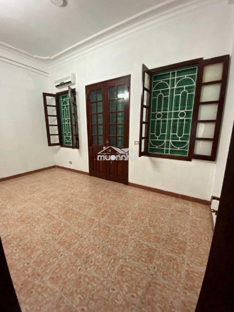 Cho thuê nhà ngõ 26 phố mạch thái tổ, dt 40m2 x 5 tầng, mỗi tầng 1p - 4