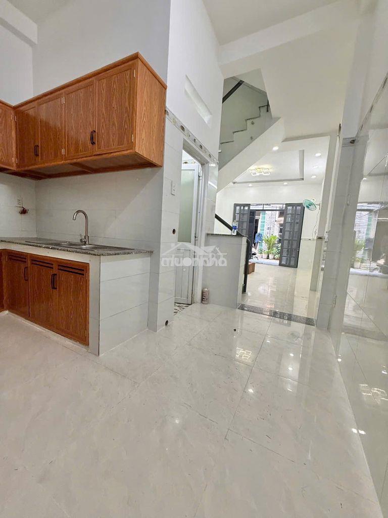 Bán nhà ngay trường đại học công thương. nhà 3 tầng 4 phòng ngủ. - Ảnh 3