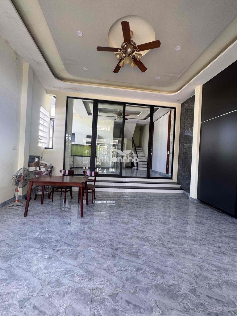 💥Căn góc 3 tầng, dọn vào ở ngay, cẩm lệ, đn. dt: 84m2 (ngang 5.6m nở h