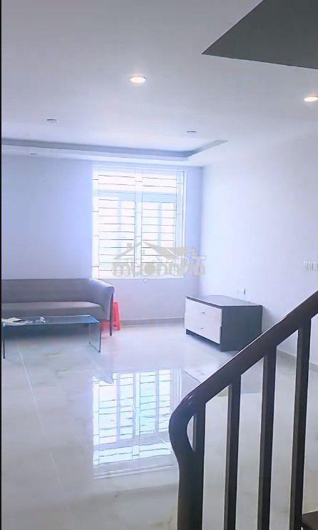 Cần bán nhanh căn penhouse lữ gia plaza 180m2 giá 9 tỷ.