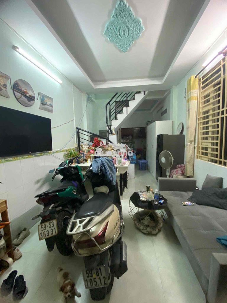 Nhà thuê diện tích lớn, nhiều phòng, gần trung tâm