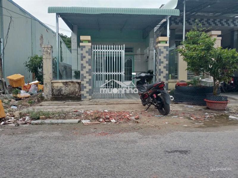 Bán gấp ăn nhà cấp 4 ở gần cầu vượt củ chi * dt: 118,8m2 shr giá 780tr
