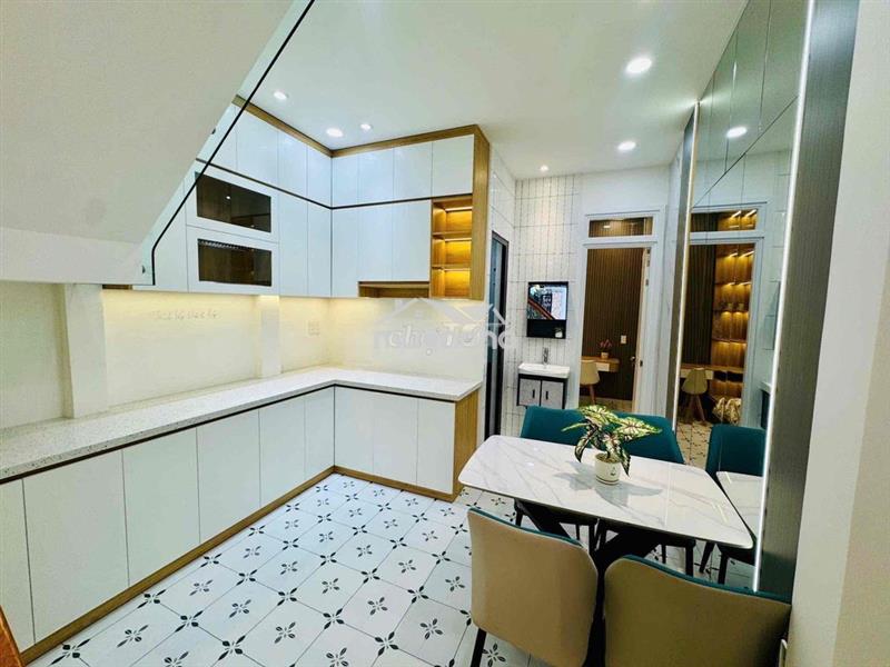 Bán nhà 1/phan văn trị hem xe hơi binhthạnh 45m2 chỉ nhỉnh 5 tỷ, 3pn,