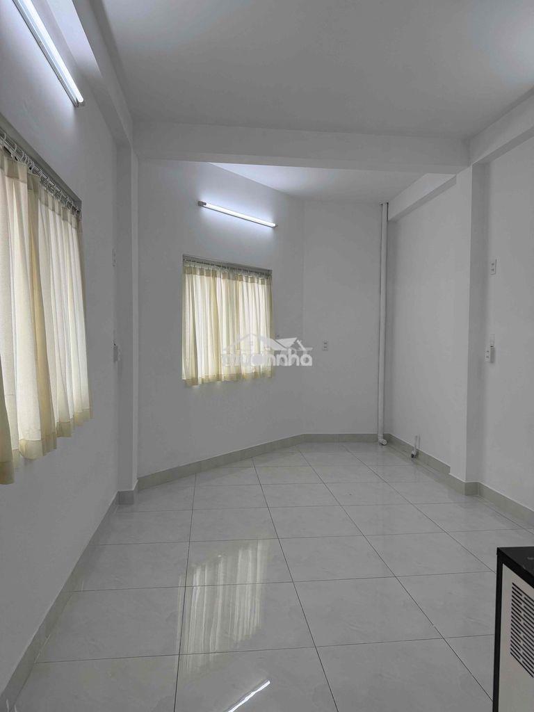 Nhà 3 phòng ngủ 3,3x8 cao đạt. hẻm xe hơi - 4