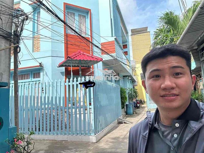 Bán nhà 2 tầng - căn góc thoáng - giáp khu tên lửa - bình tân - hẻm xe