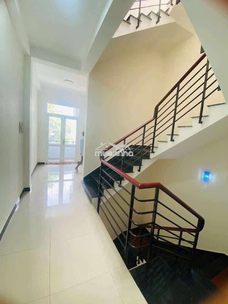 Nhà 5 tầng mặt tiền đường 20m khu trịnh quang nghị q8. - Ảnh 2