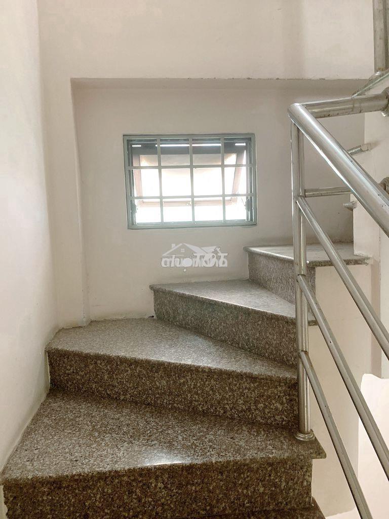 Bán nhà 3 lầu đường ngô quyền - Ảnh 4