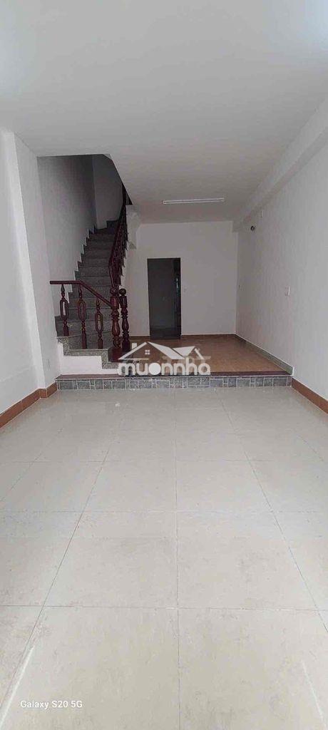 Nhà măt tiền đường số 4, p11, . 4m x 20m , đúc 4 tấm . 14tr/ tháng