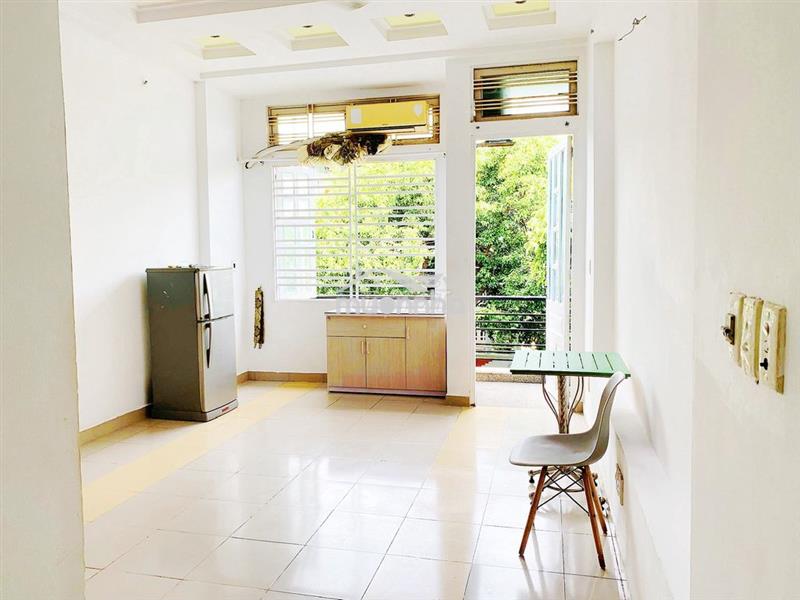 Cho thuê phòng trọ bình thạnh, trước nhà là công viên ở 3-4 thoải mái