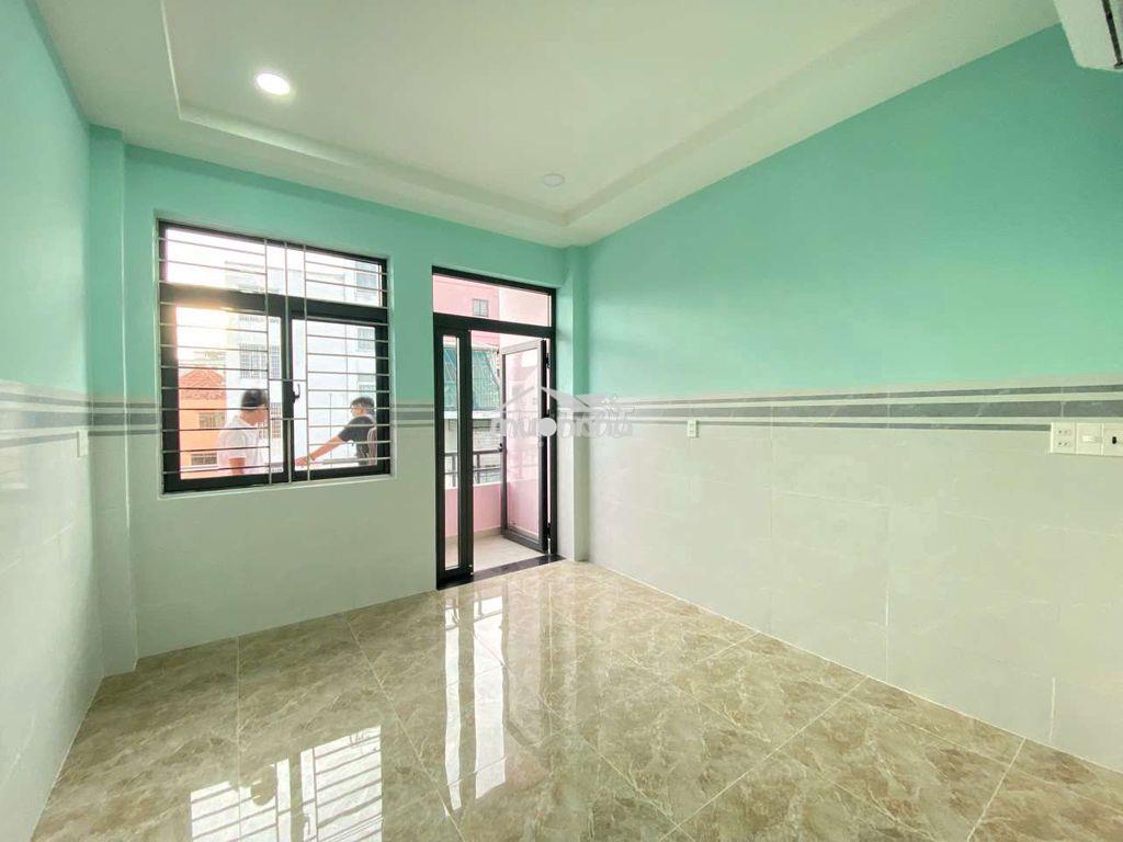 Phòng không nội thất - Ảnh 2