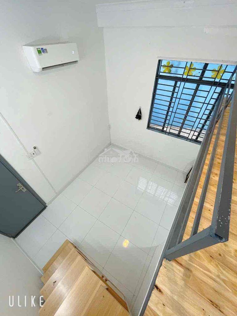 🔥Cho thuê phòng gác cửa sổ lớn thoáng ngay huỳnh văn bánh - Ảnh 4