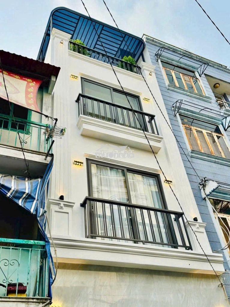 Nhà mới ở ngay trần hưng đạo, 4 tầng , 4pn, tặng nội thất, hẻm xe tải