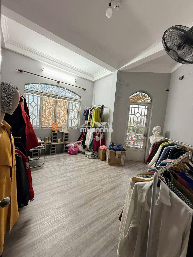 Cho thuê tầng 1 lê văn duyệt 2 phòng ngủ 8tr5 - 3