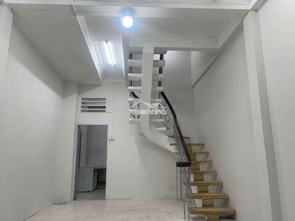 Nhà 4m x 11m 4 tầng hẻm 1/ đường cách mạng tháng 8 - Ảnh 2