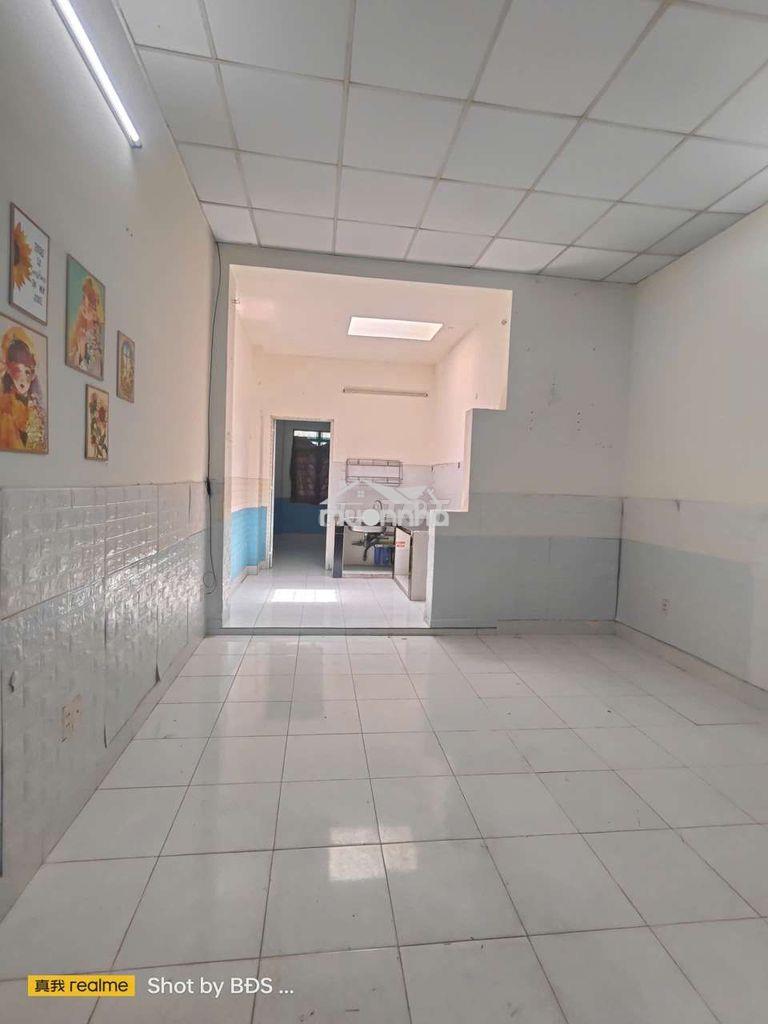 Cho thuê nhà rộng hẻm 606 ql13 7tr/tháng - 4