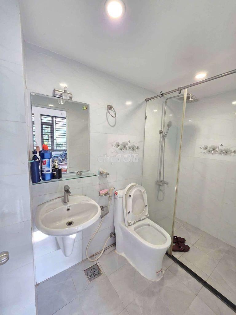 Nhà lầu gần làng đại học gần quốc lộ 1k - 3