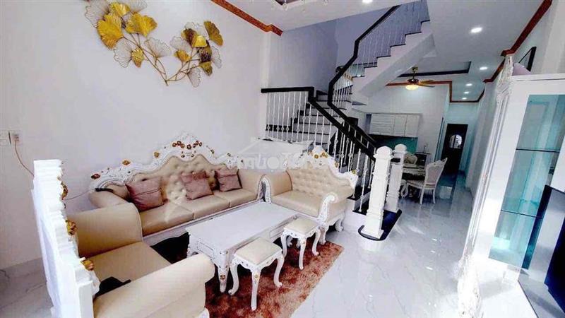 Cho thuê nhà 1trệt 1lầu 4phòng ngủ full nội thất gần trường việt anh