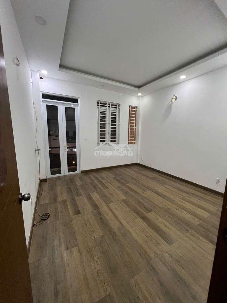 Nhà 3 phòng 4,5 x 14m cư xá phú lâm b